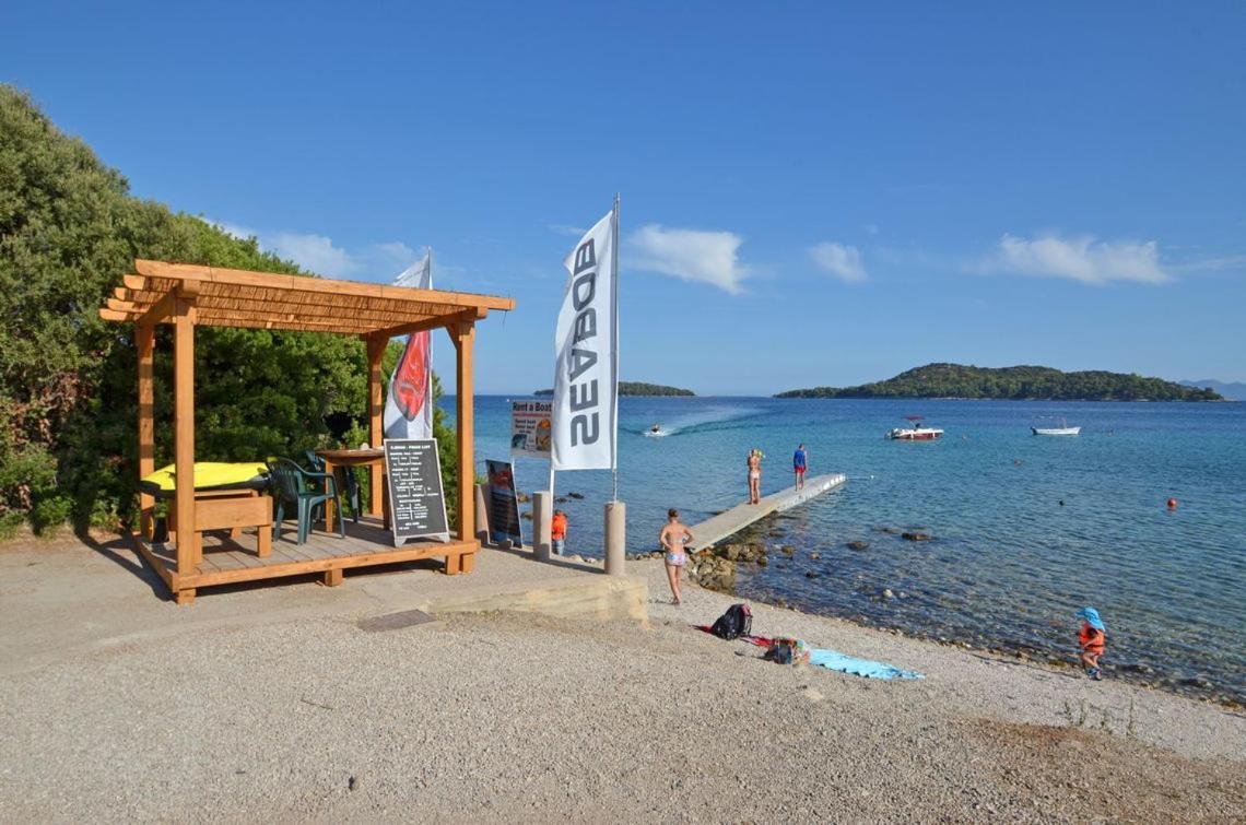 Apartman Ena By The Sea Prizba Exterior photo