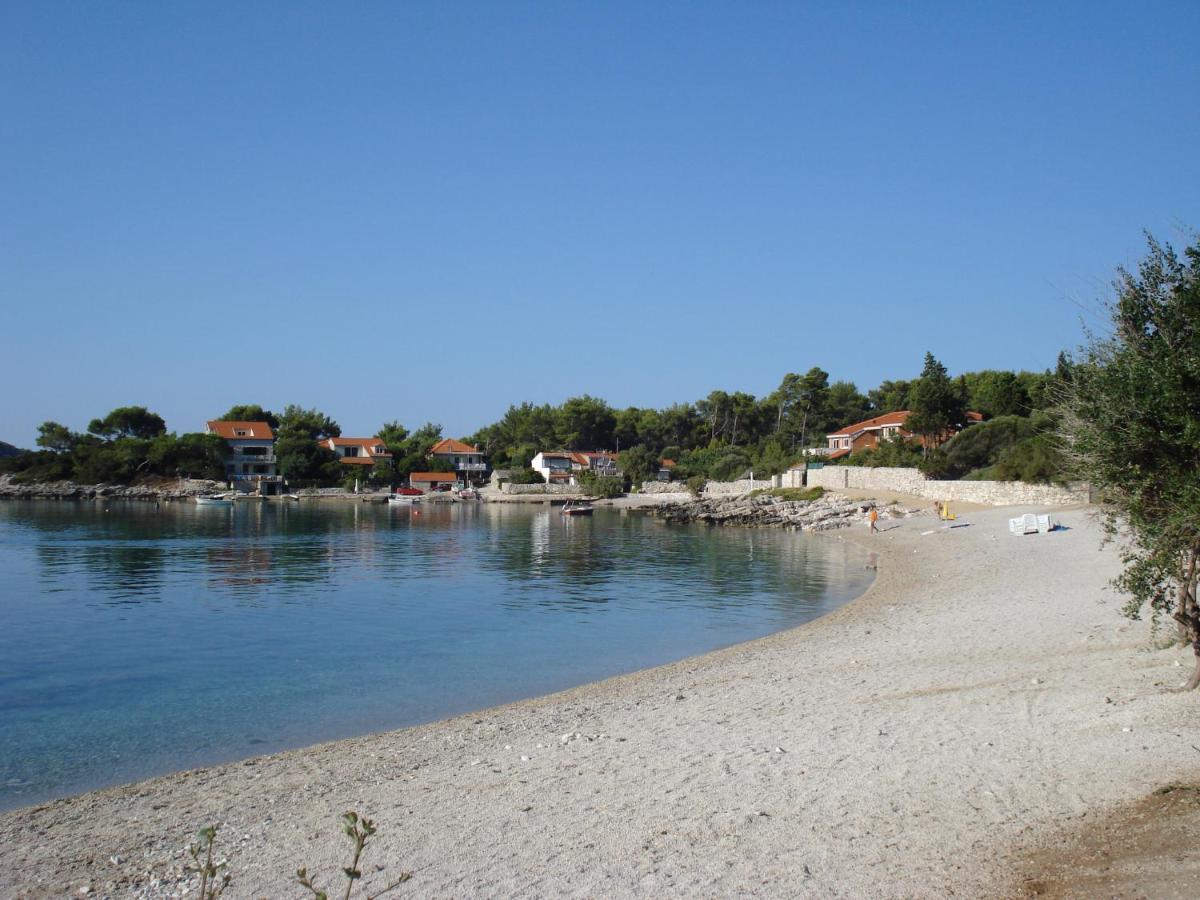 Apartman Ena By The Sea Prizba Exterior photo