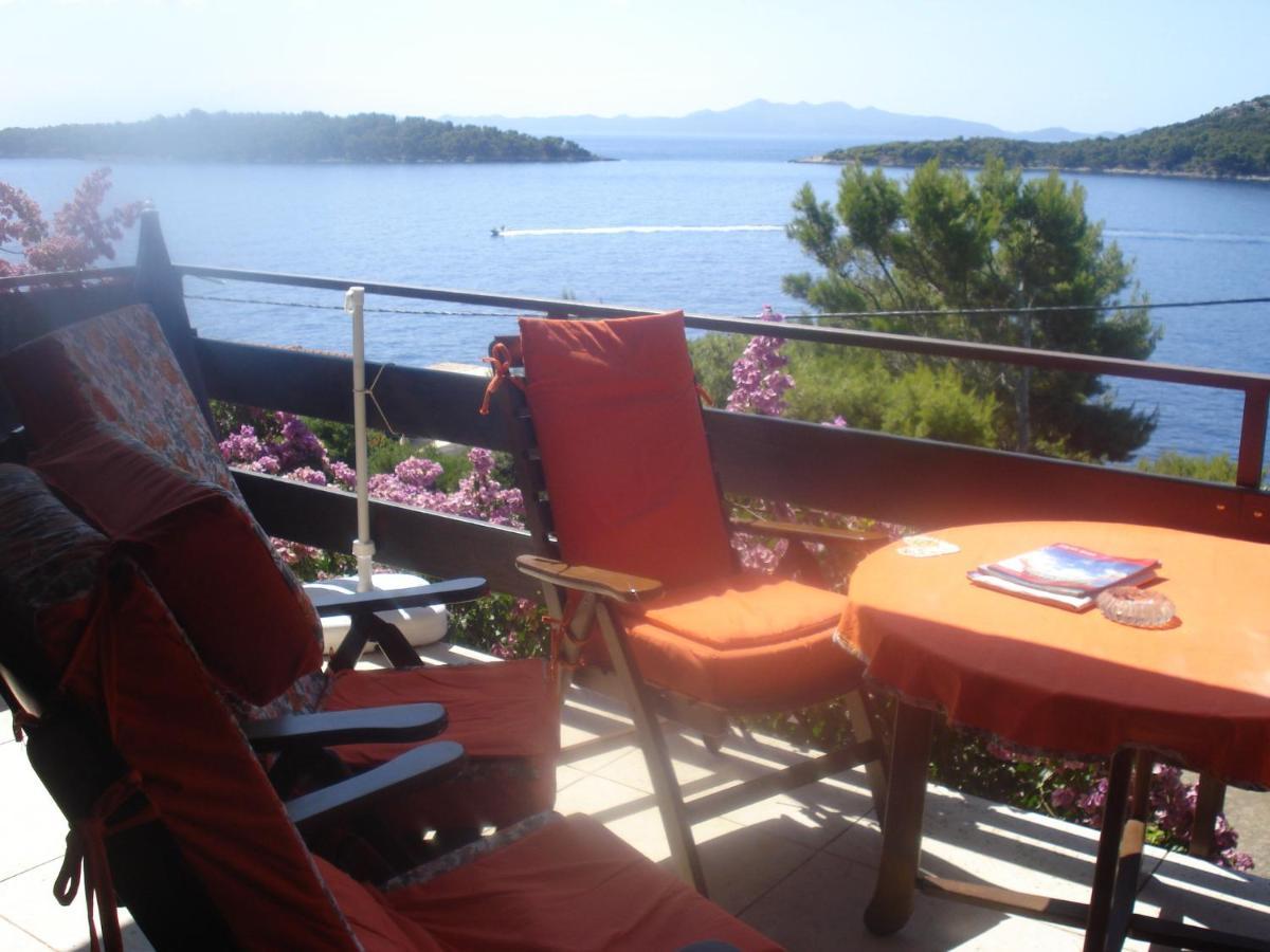Apartman Ena By The Sea Prizba Exterior photo