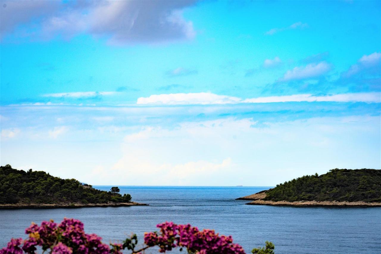 Apartman Ena By The Sea Prizba Exterior photo