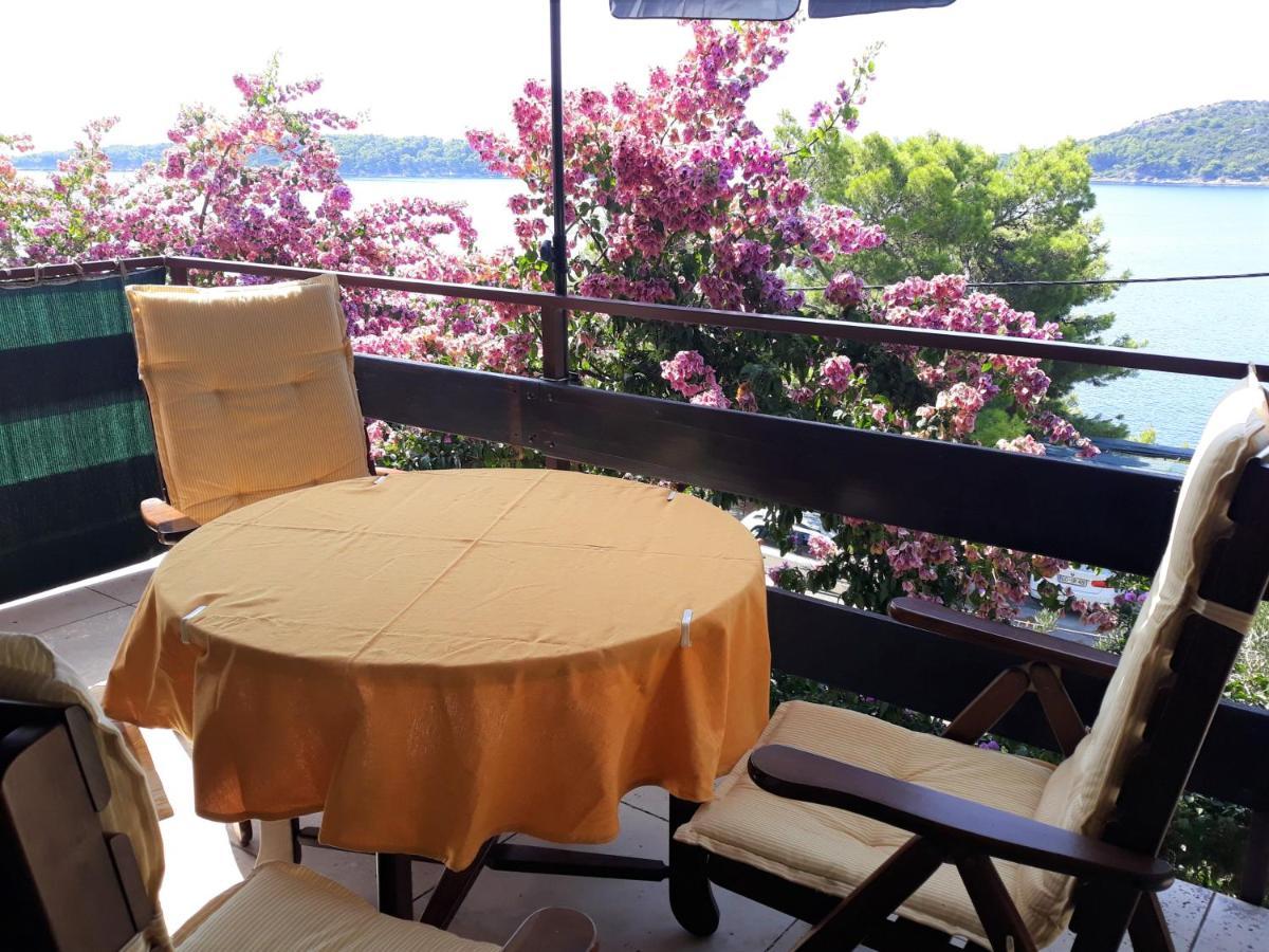 Apartman Ena By The Sea Prizba Exterior photo
