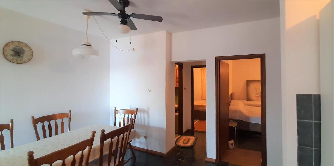 Apartman Ena By The Sea Prizba Exterior photo