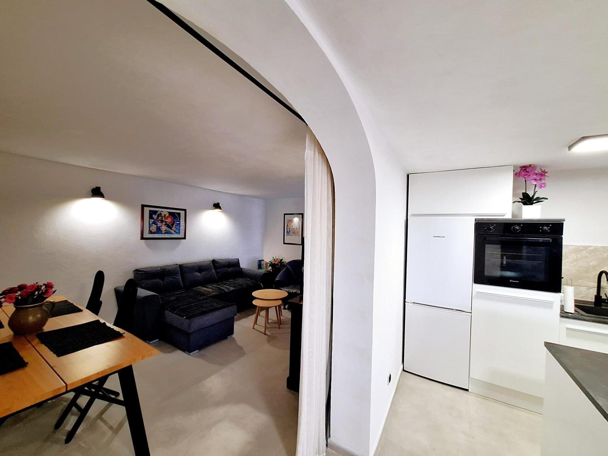 Apartman Ena By The Sea Prizba Exterior photo