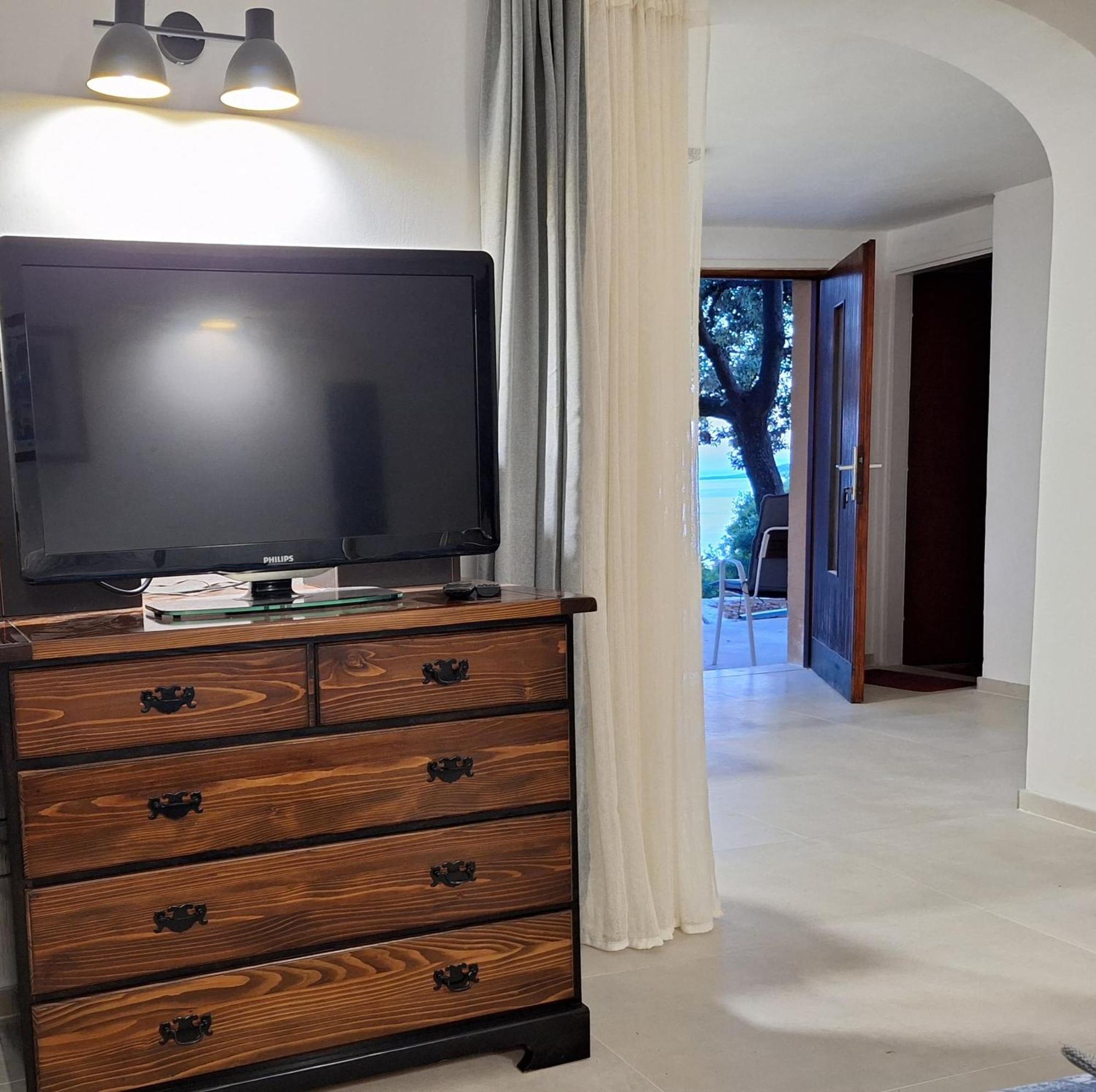 Apartman Ena By The Sea Prizba Room photo
