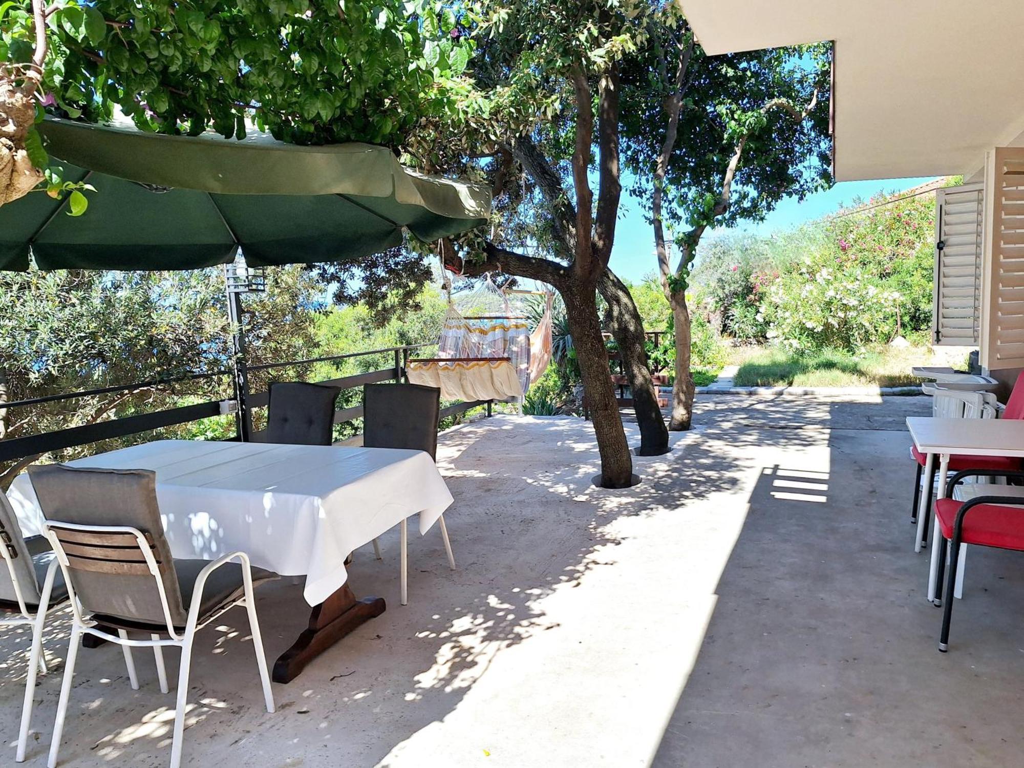 Apartman Ena By The Sea Prizba Exterior photo