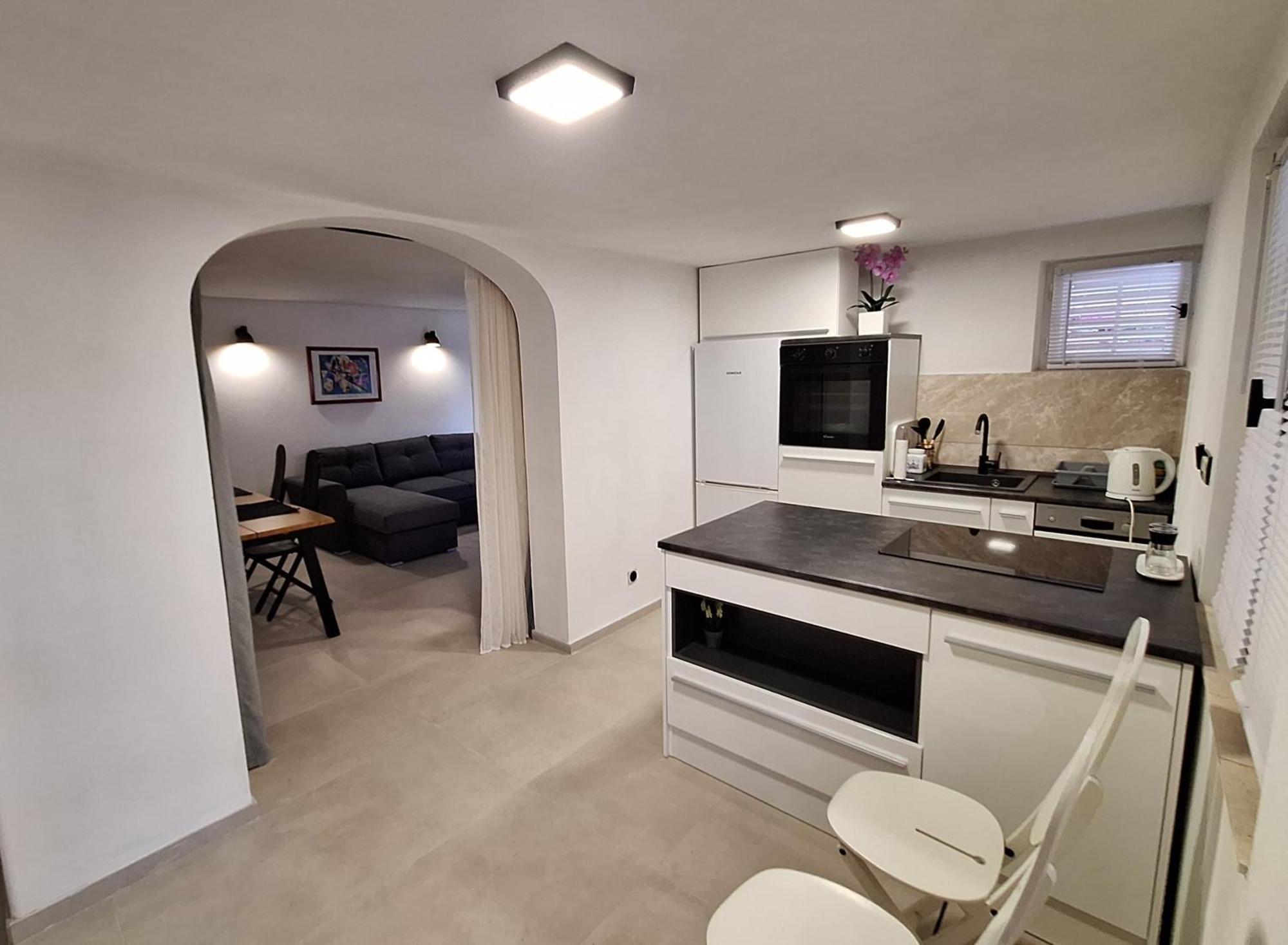 Apartman Ena By The Sea Prizba Room photo